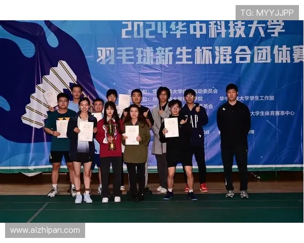 南京羽毛球队精英赛精彩表现团队协作的力量与默契分析